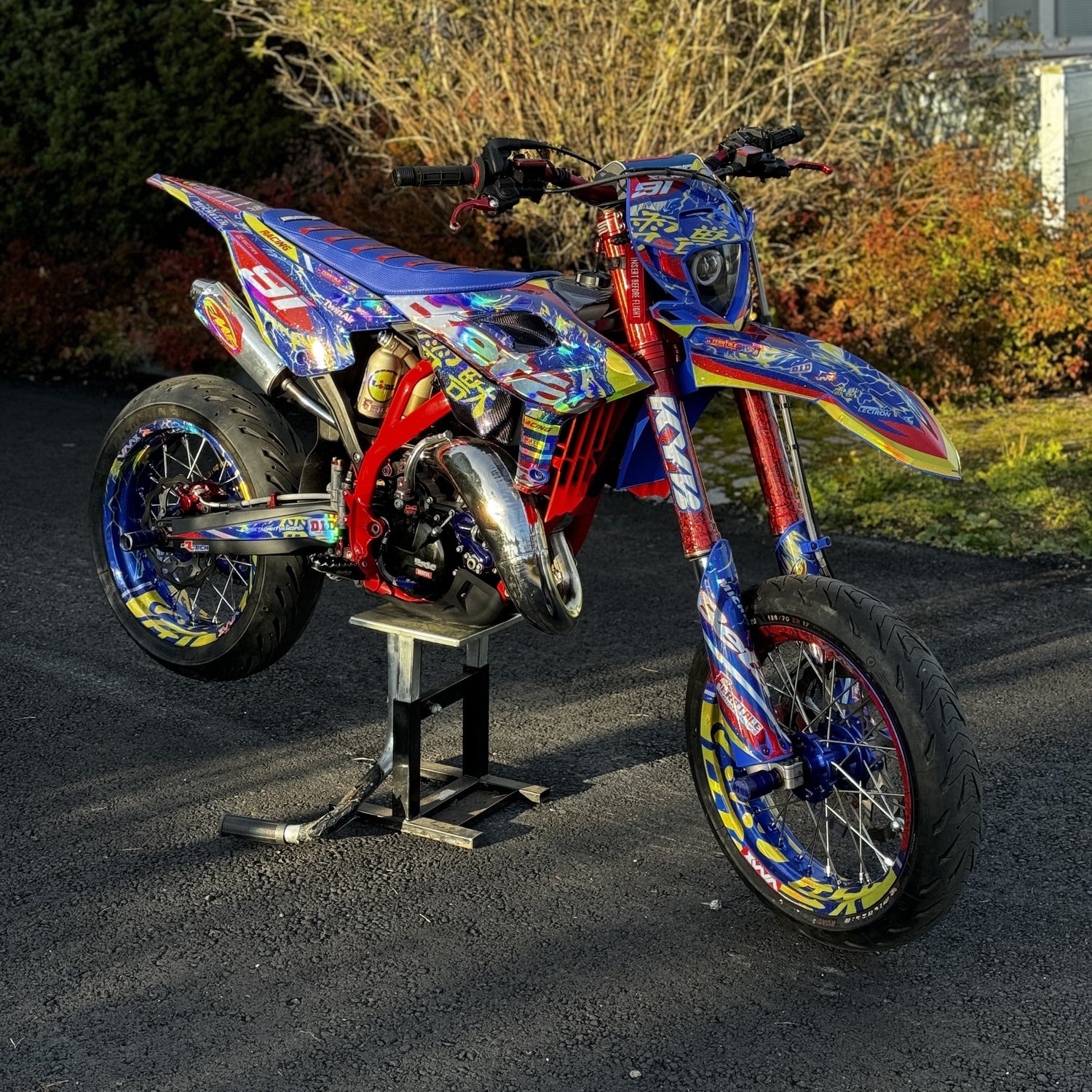 Full custom - tarrasarjat