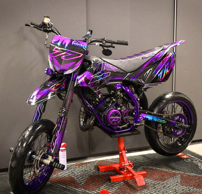 Limited Custom Graphic Kit - Howl