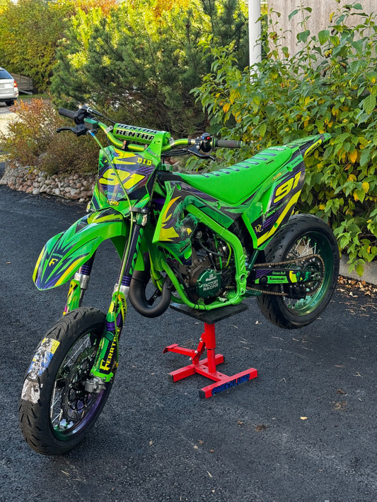 Full Custom - tarrasarjat