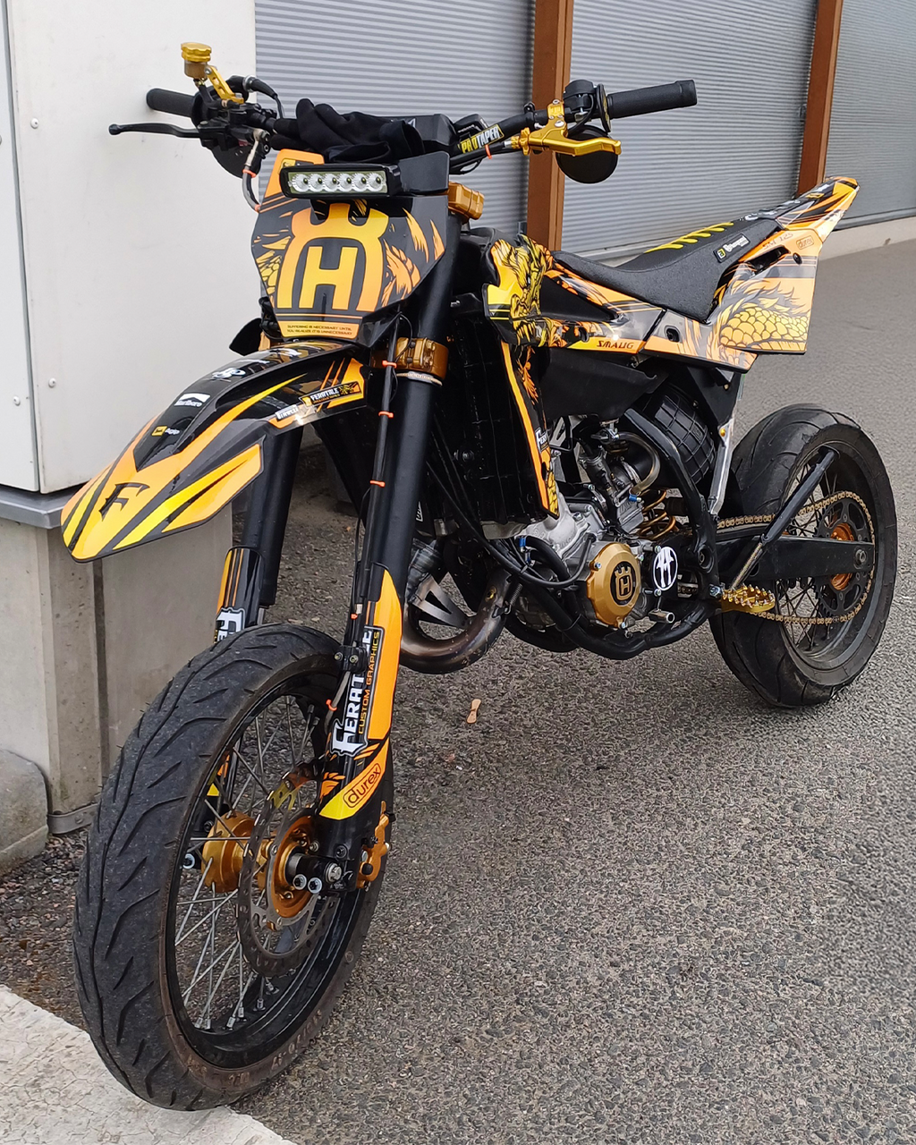 Draghorn - Semi Custom Graphics